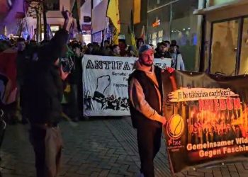 Ciwanan li Heîlbronnê nîjadperestiya Tirk protesto kirin