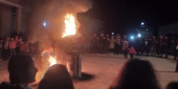 Bi pêşengtiya ciwanan li Şêrewa ya Efrînê Newroz hat pêşwazîkirin