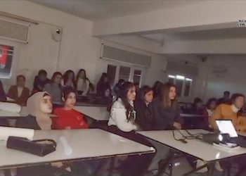 Xwendekarên Jin li Fakulteya Avahîsazî ya Zanîngeha Rojava Şehîd Bişeng û Şehîd Sara bi bîranîn