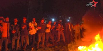 Ciwanên Qamişlo agirê Newrozê vêxistin