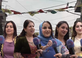 Şêniyên Qamişlo Newrozê 2024’an li Rêber Apo pîroz dikin