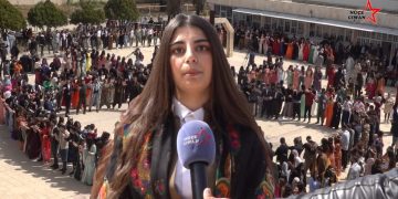 Xwendekar û mamosteyên Zanîngeha Rojava Newroz pîroz kirin