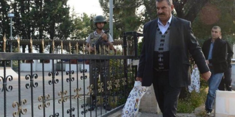 Malbatan ji bo hevdîtina li Îmraliyê serlêdan kirin