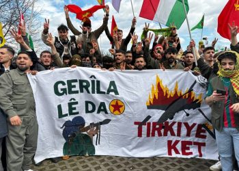 Meşa Newrozê ya Frankfurtê ji aliyê ciwanên endamên TCŞ’ê ve