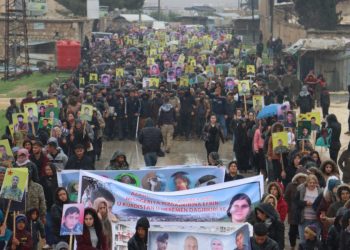 Li Şehba bi hezaran li hemberî dagirkirina Efrînê daqetin qadan