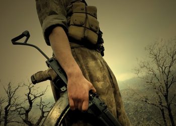 Herêmên Parastinê yên Medyayê ji aliyê balafirên şer ve hatin bombekirin