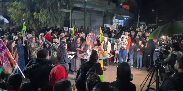 Pîrozbahiya Newrozê bi pêşengiya Yekîtiya Jinên Ciwan ên Helebê: AGIR BERDE ERŞÊ FASÎZMÊ