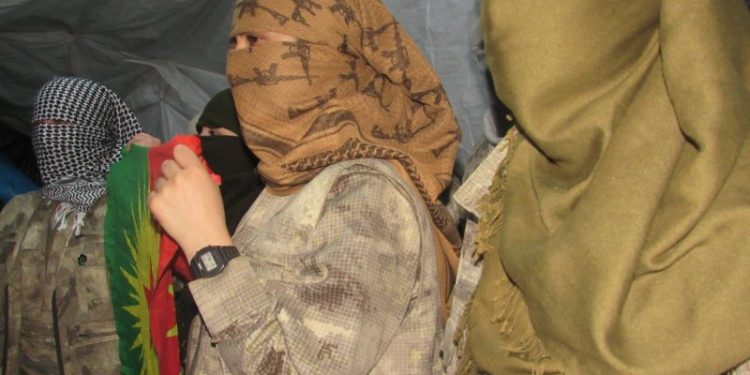 26 jinên ciwan ji bo tolhildana Şehîd Bişeng û Şehîd Sara tevlî Rêbertiyê bûn