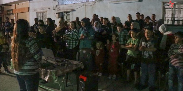 Yekîtiya Jinên Ciwan a Qamişlo sinevizyonekî ji gel re da temaşekirin