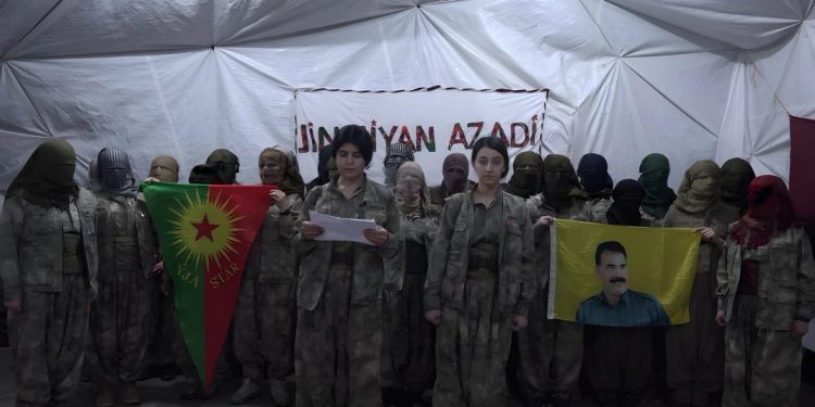 26 jinên ciwan ji bo tolhildana Şehîd Bişeng û Şehîd Sara tevlî Rêbertiyê bûn