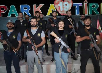 Ciwanên HPC ya Kobanê bajarê xwe diparêzin