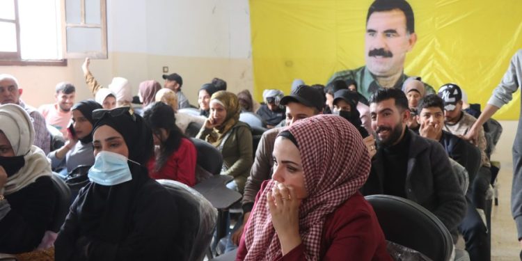 Jinên Ciwan ên Reqa bîranînekî ji bo şehîd Bişeng, Sara, Bager û Tolhildan li darxistin