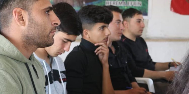 Rêveberên Ciwanên PYD’ê yên Efrîn û Şehba perwerde dibînin