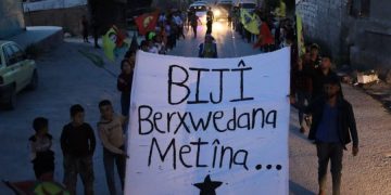 Ciwanên Şehba berxwedana gerîlayên li Metînayê silav kirin