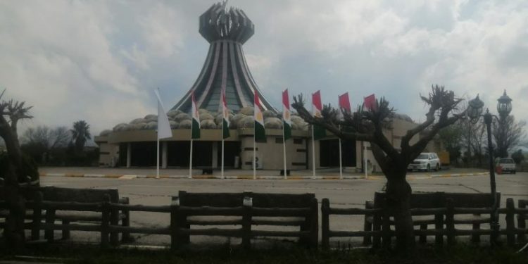 Nûnerên Enternasyonalist li gel Ciwanên Welatparêzên Kurdistanê serdana Helebce û Hewramê kirin