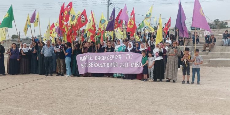 Xelkê Mexmûrê li dijî serdana Erdogan ya Iraqê meşiya