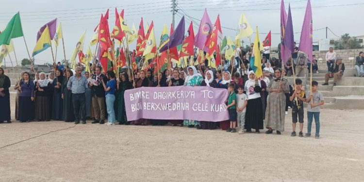 Xelkê Mexmûrê li dijî serdana Erdogan ya Iraqê meşiya