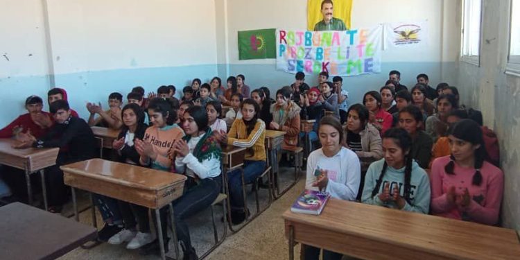 Jinên Ciwan li Şehba Rojbûna Rêber APO pêşwazîkirin