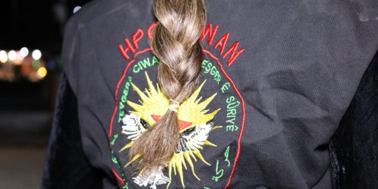 Ciwanên HPC ya Kobanê bajarê xwe diparêzin