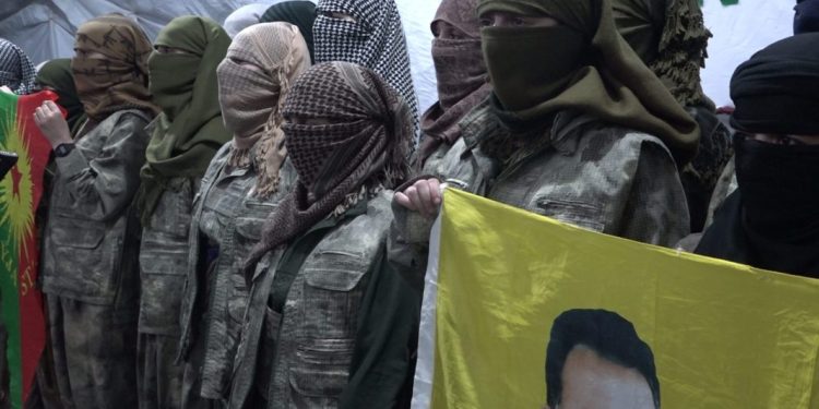 26 jinên ciwan ji bo tolhildana Şehîd Bişeng û Şehîd Sara tevlî Rêbertiyê bûn