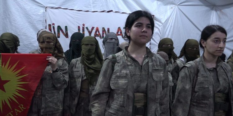 26 jinên ciwan ji bo tolhildana Şehîd Bişeng û Şehîd Sara tevlî Rêbertiyê bûn