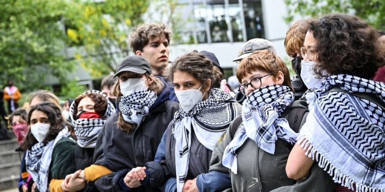 Li gelek welatan xwendekar li dijî êrîşên Îsraîlê çalak in