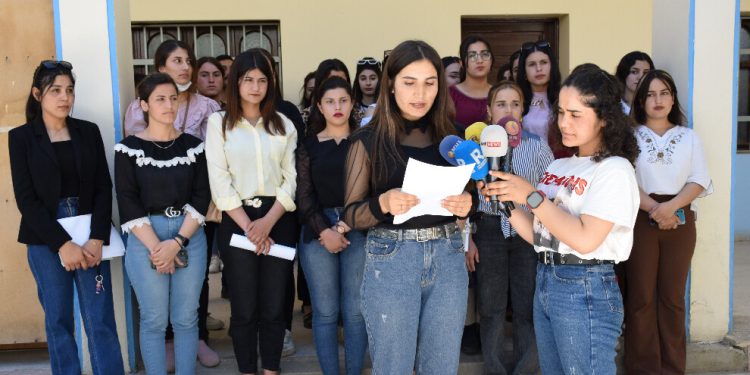 Xwendekarên Kobanê biryarên ‘Doza Kobanê’ şermezar kirin