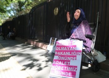 Emîne Şenyaşar bang dike: Bila girseya li Wanê bê vir