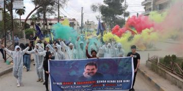 Ciwanên Cizîrê ji bo Rêber Apo û gerîla meşiyan