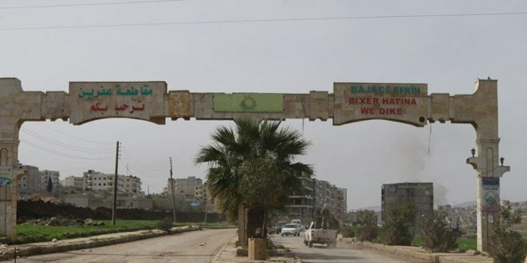 Çeteyan destdirêjî li zarokekê kir