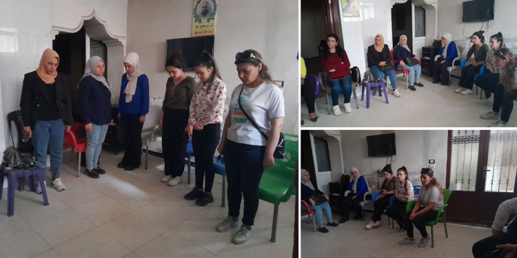 Jinên Ciwan bi komînên Tendirustiyê li Kobanê civiyan