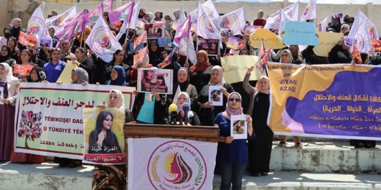 Jinên Minbicê: “Kûştina jinan wê tekoşîna wan nesekine”