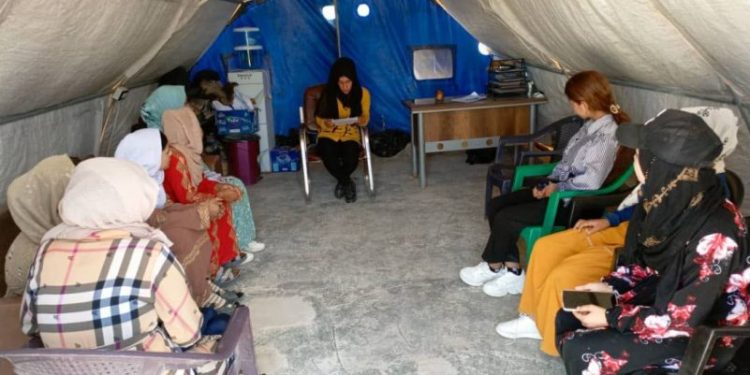 Li kampa Waşokanî Jinên Ciwan civiyan