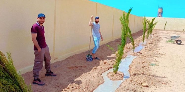 Li Dêrazor parastina jîngehê bi pêşengtiya ciwanan