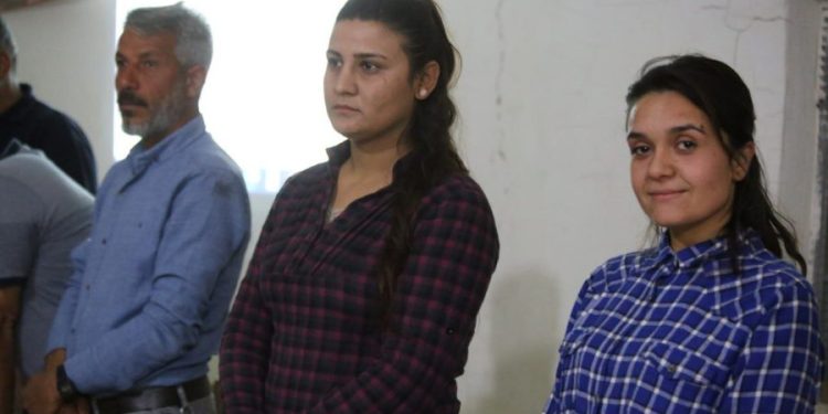 Ciwanên Kobanê amadekariyê pêşbirka fûtbolê ya Şehîd Bişeng û Şehîd Sara dikin