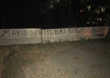 Yekîneyên YCWK’ê li Mûş û Îzmîrê şehîden meha Gulanê bi bîr anîn