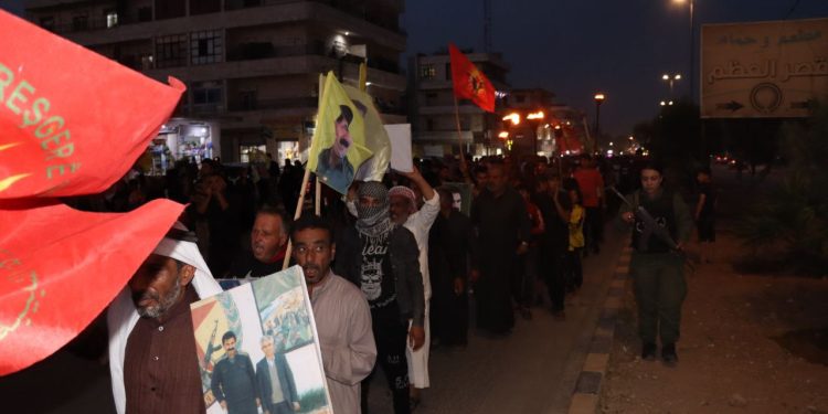 Tevgera Ciwanên Şoreşger li Minbic dijî tecrîda Reber APO meşek li dar xist