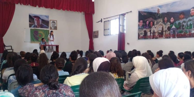 Jinên Ciwan li Şehbayê amadekariya Kongreya Jinên Ciwan dikin