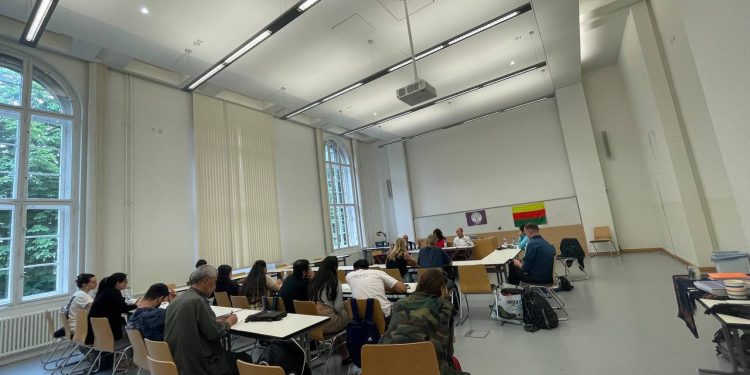 Panel ji bo azadiya fîzîkî ya Rêber APO li Berlînê