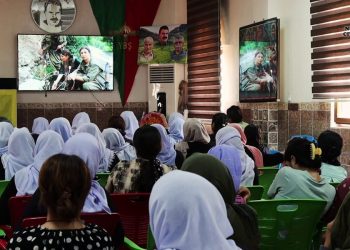 Gelê Şengalê şehîd Zozan Hesekê bi merasimekê bibîranî
