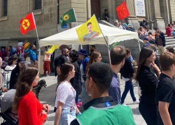 Ciwanên Kurd li Lozanê stand vekirin