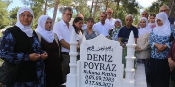 Li Îzmîrê Denîz Poyraz hate bîranîn