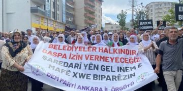 Di berxwedana li dijî qeyûm de qonaxeke nû: Ji Stenbolê heta Colemêrgê Meşa Rêzgirtina ji bo Îradeyê