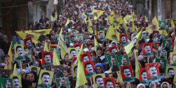 Xelkê Helebê ji bo azadiya Rêber APO meşiyan