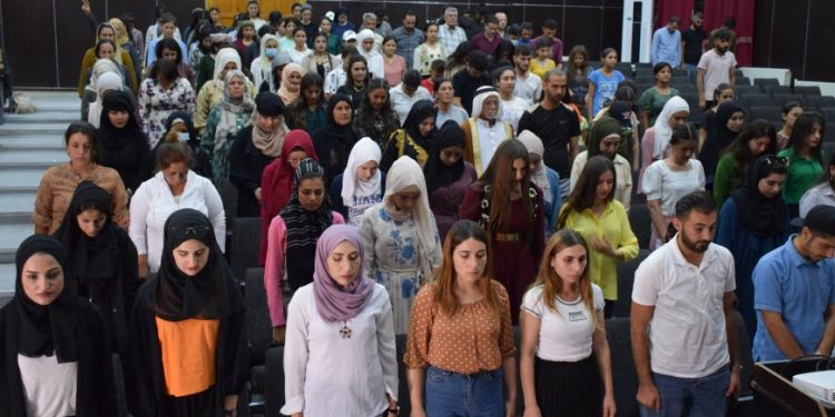 Pêşbirka Helbestan a Şehîd Nûjiyan Ocalan hat lidarxistin