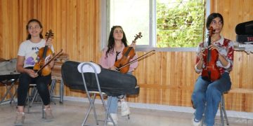 Dibistana Nuwêla ya Huneran bûye meqseda ciwan û zarokan