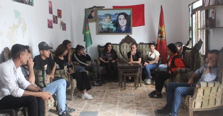 Bi pêşengtiya Jinên Ciwan ên Helebê nameya Şehîd Zîlan hat xwendin