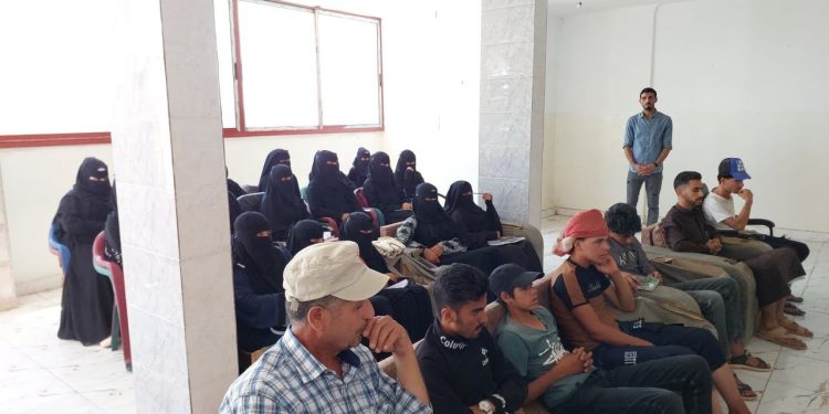 Desteya Ciwan a Dêrazor semîneran dide