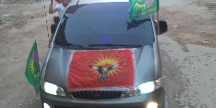 Ciwanên Şoreşger ên Helebê meşekî erebe li darxistin