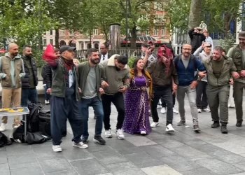 Ji bo azadiya Rêber APO li Londonê stand